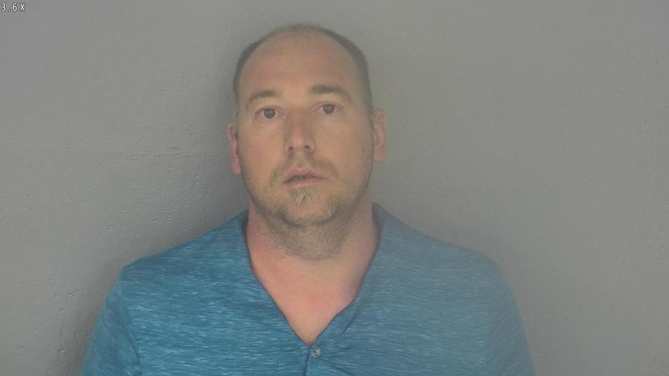 Arrest photo of AARON MERRITT