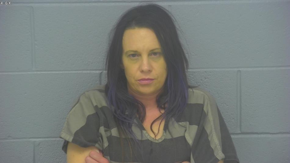 Arrest photo of AMBER HENDERSON