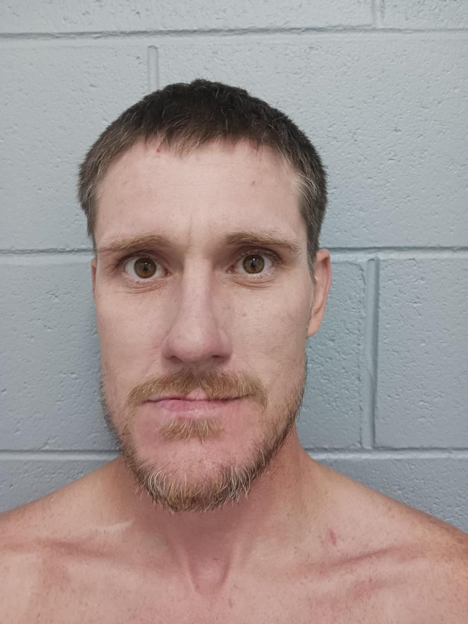 Arrest photo of BEAU DUTRA