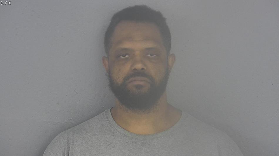 Arrest photo of BURSHAWN PAGE