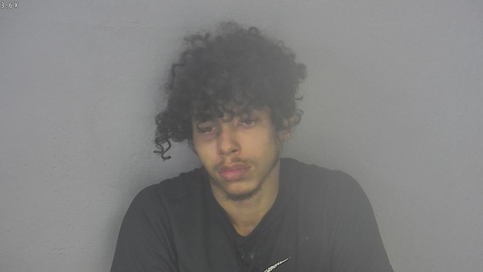 Arrest photo of DAEVIANT'E SWEARINGEN-SING