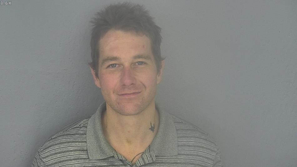 Arrest photo of DANE HOGGATT