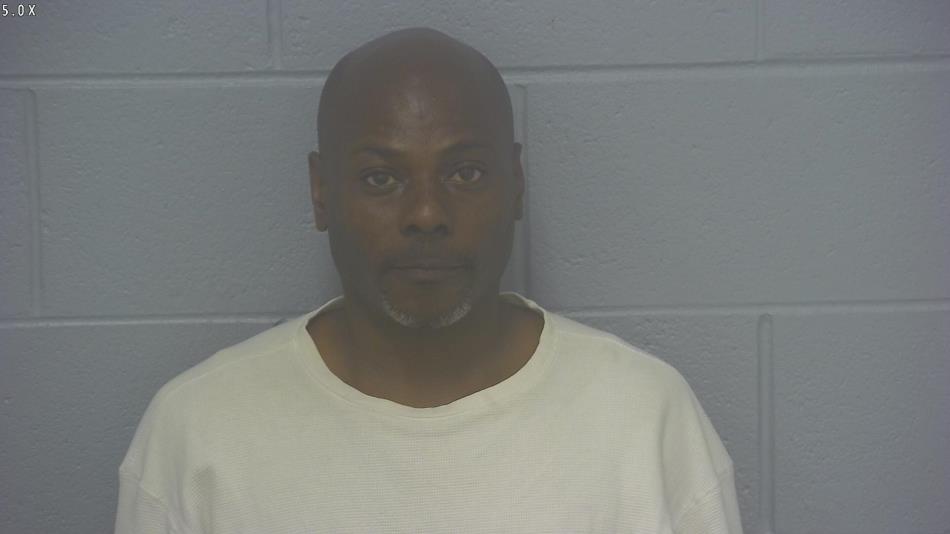 Arrest photo of DARON HOLYFIELD