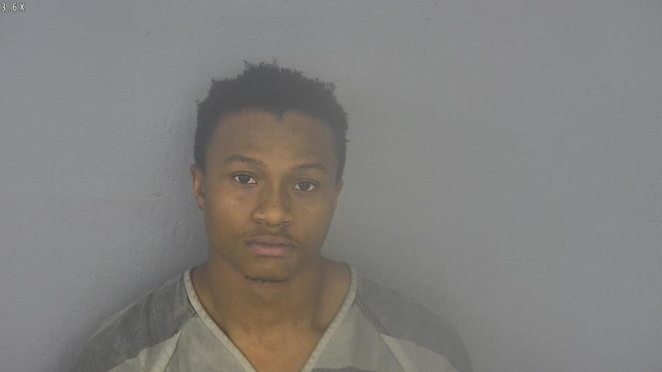 Arrest photo of DARRYL WILLIAMS