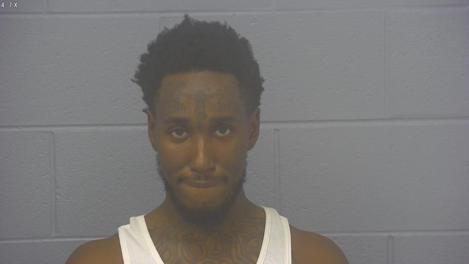 Arrest photo of DE'ANDRE GLENN