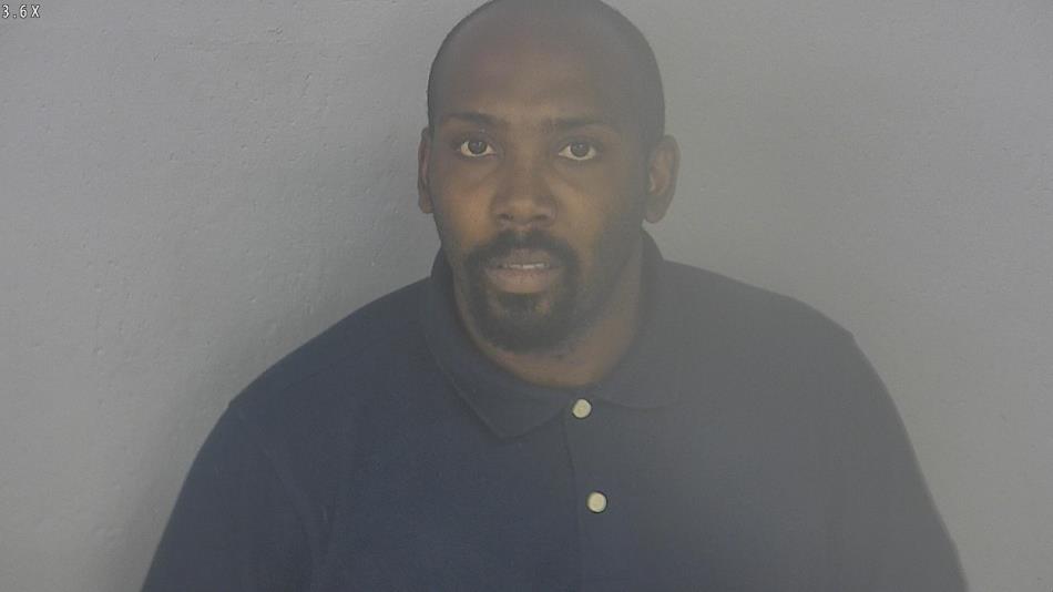 Arrest photo of DEANDRE WHITE