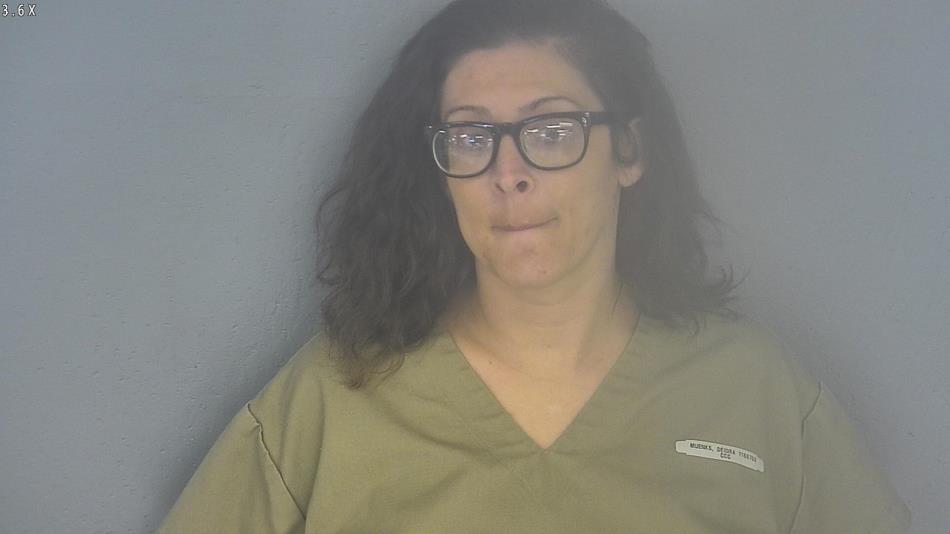 Arrest photo of DEIDRA MUENKS