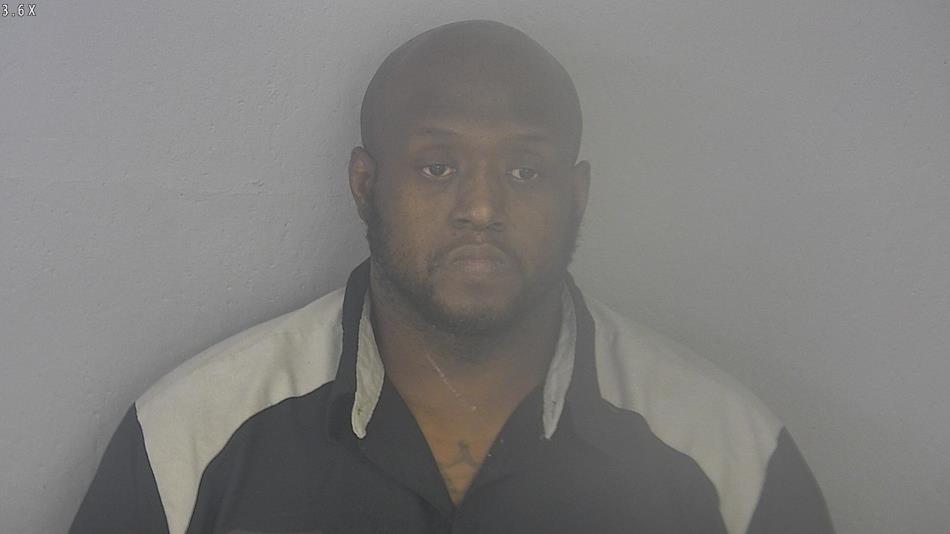 Arrest photo of DERICK MACK