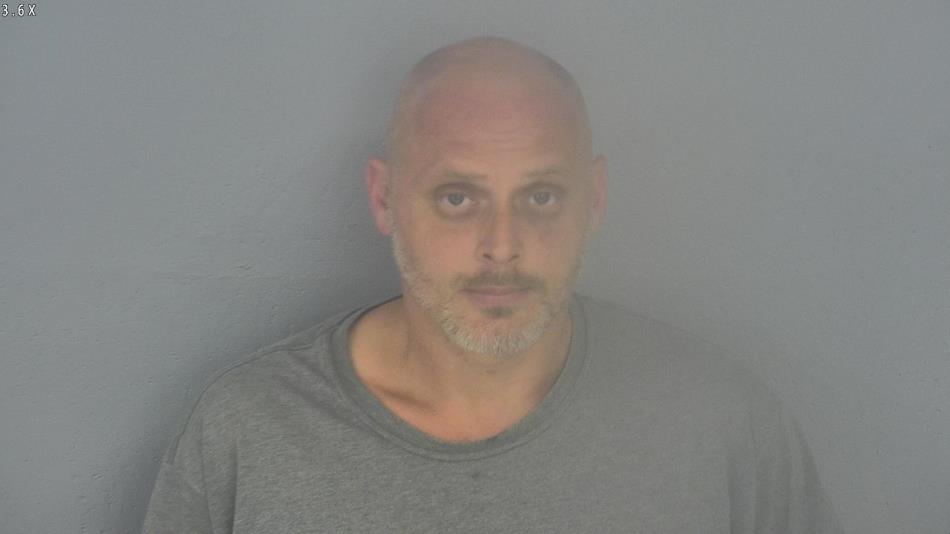 Arrest photo of DERRICK DOWNS