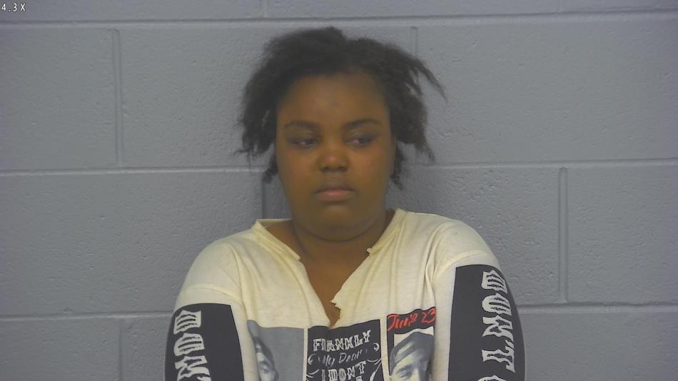 Arrest photo of DIAMOND DORRIS