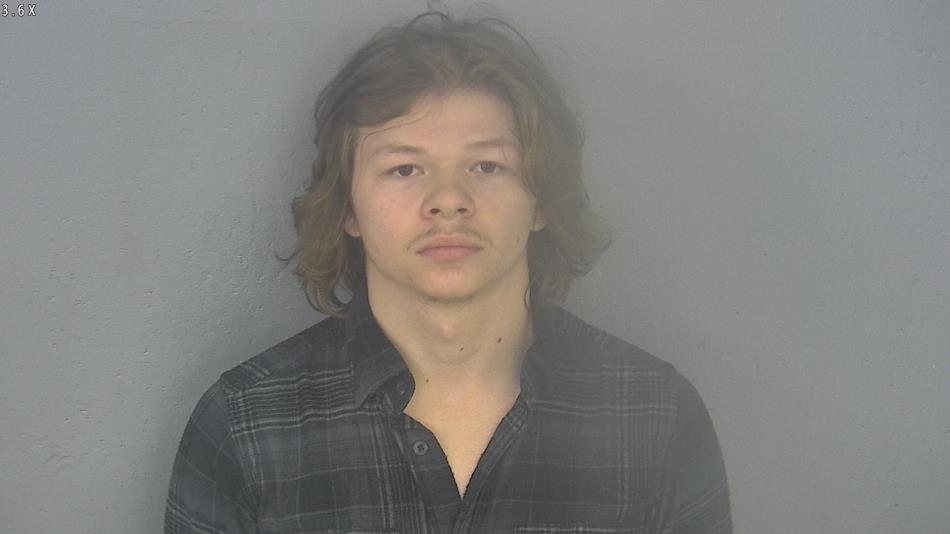 Arrest photo of DILLAN REID