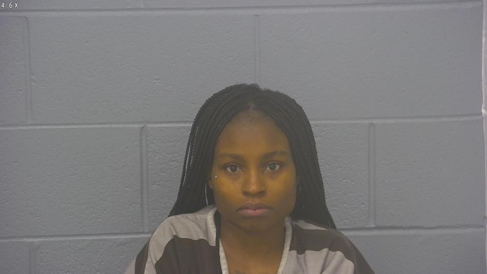 Arrest photo of FATIMA SMITH