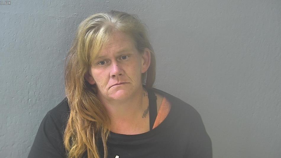 Arrest photo of JACQUALYN BENJAMIN