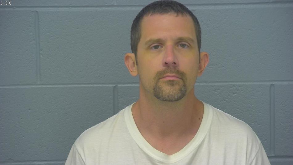 Arrest photo of JONATHAN PIERCE