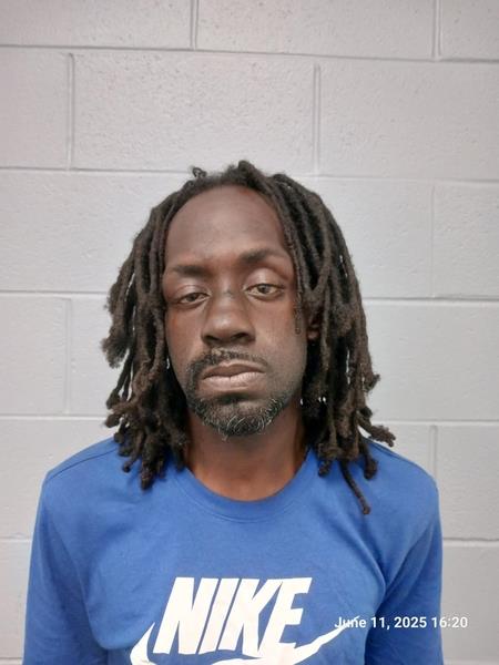 Arrest photo of LAQUARIUS DUPRE