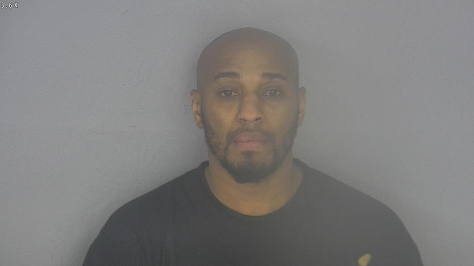 Arrest photo of LEWIS LAGRANT