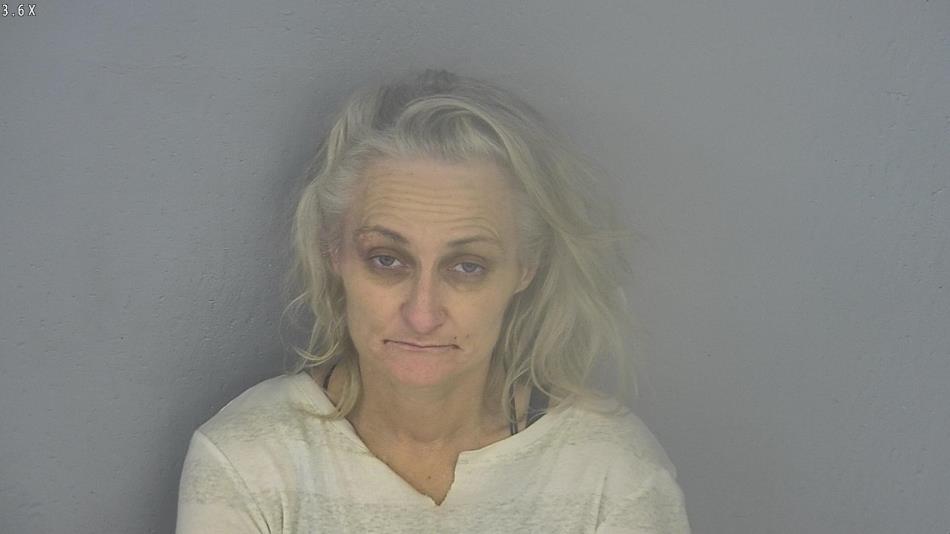 Arrest photo of LORI MCCULLOUGH