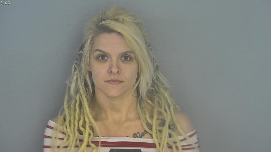 Arrest photo of MALANA TAYLOR
