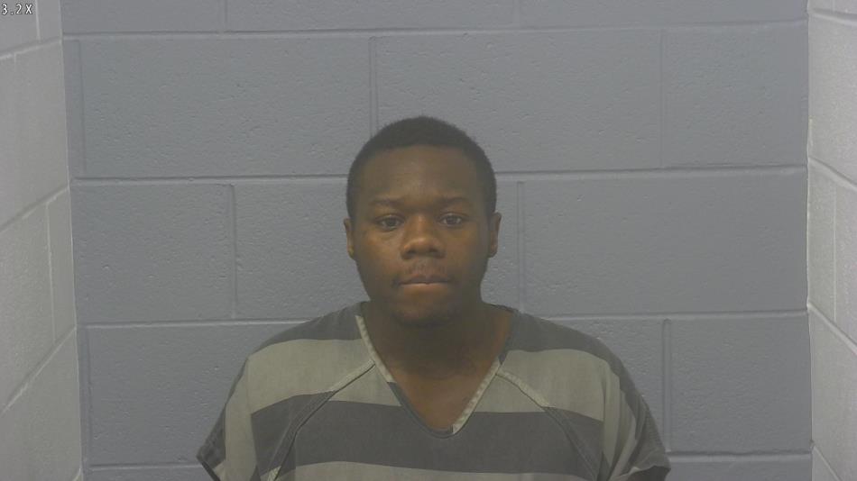 Arrest photo of MARCUS ROBINSON