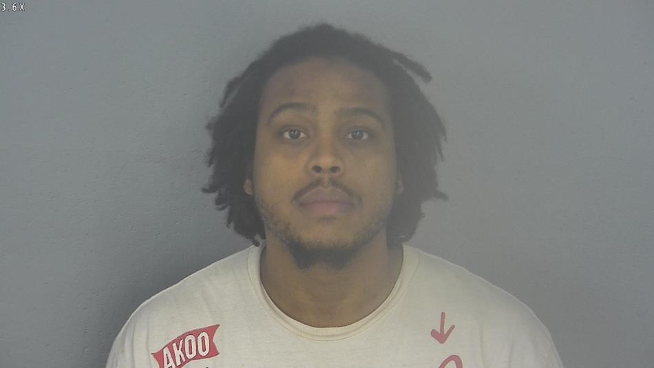 Arrest photo of MARQUELLE ROBINSON