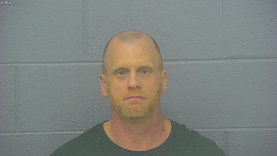 Arrest photo of MATTHEW MOORE