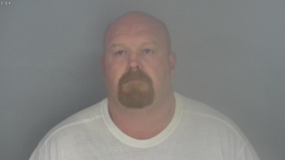 Arrest photo of MICHAEL  MOUNT