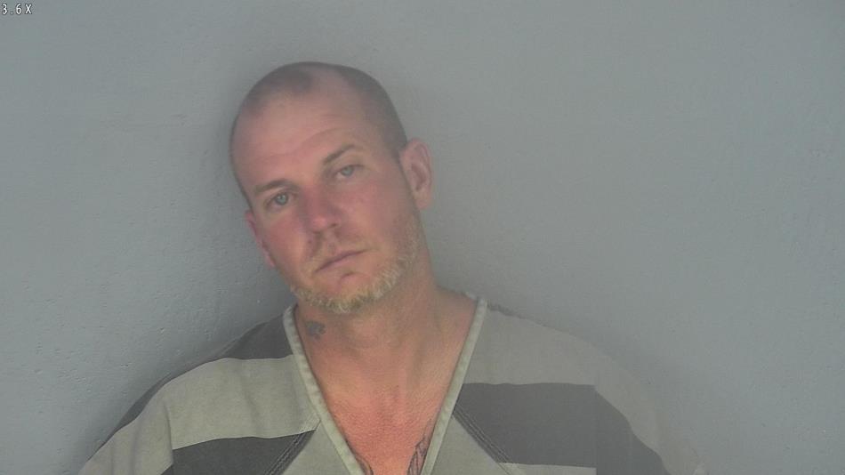 Arrest photo of MICHAEL CLOUSE