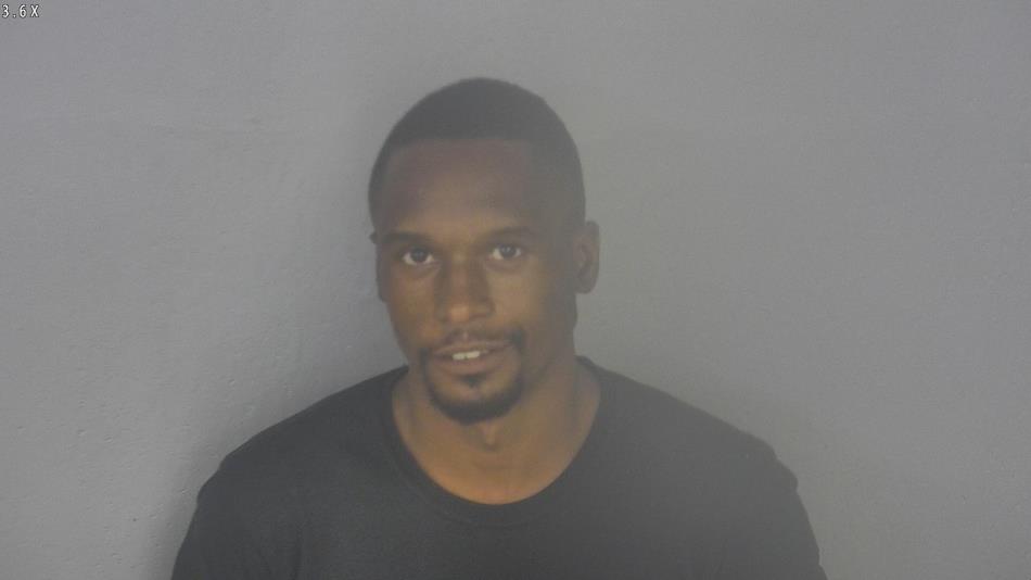 Arrest photo of MONCOEUR HART