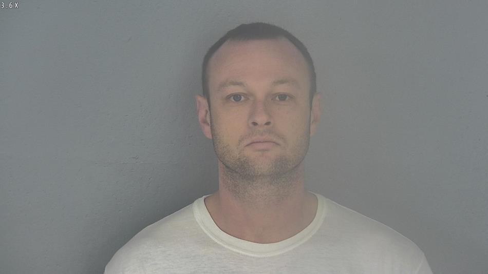 Arrest photo of ROBERT ESTEP