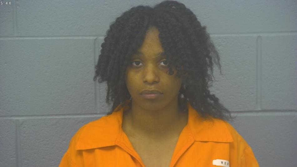 Arrest photo of TAYLIANNA HEARD