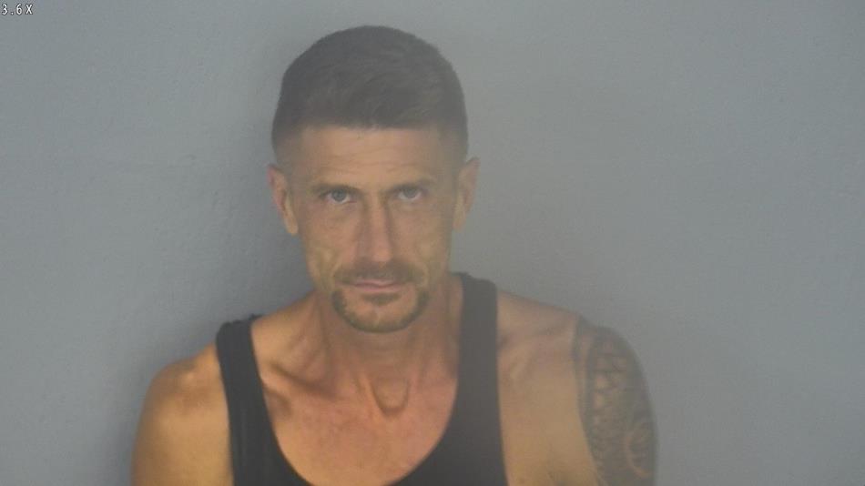 Arrest photo of TRAVIS COMBS