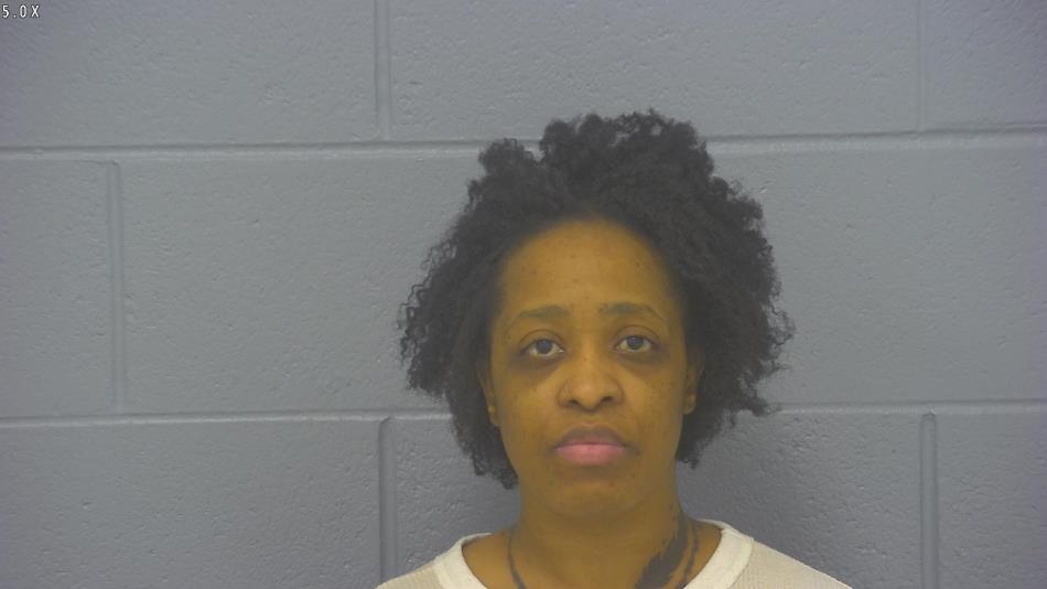 Arrest photo of TREANA ROBINSON