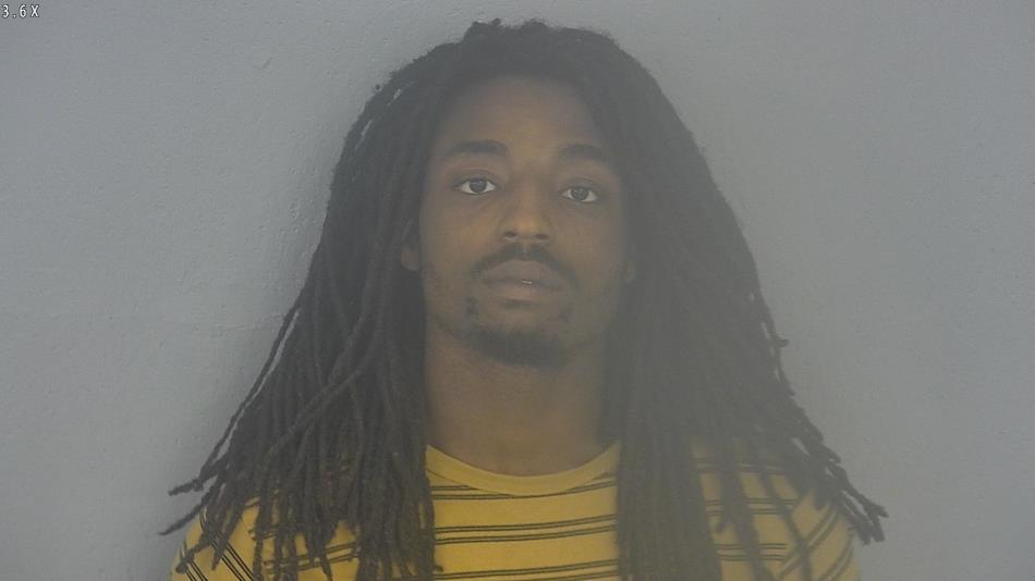 Arrest photo of TREVON HALE