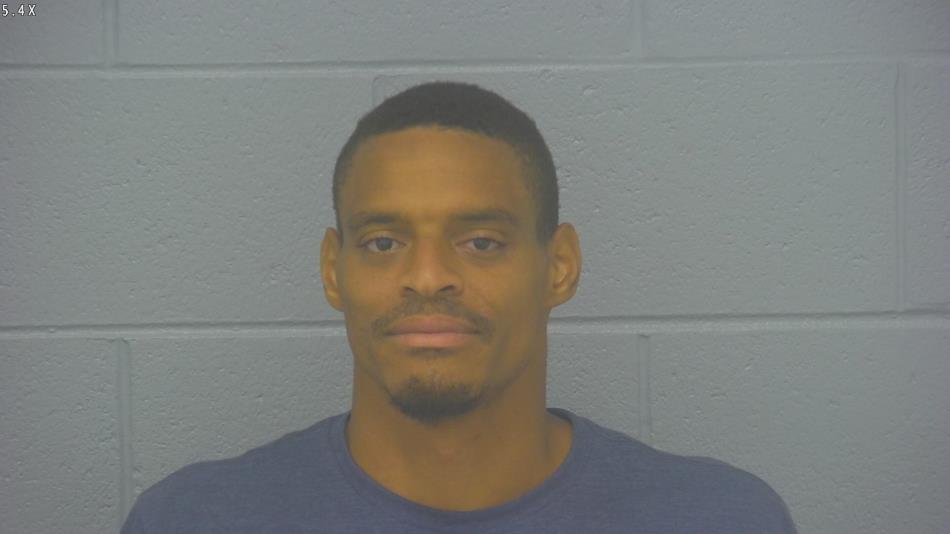 Arrest photo of TREYVON SNEAD